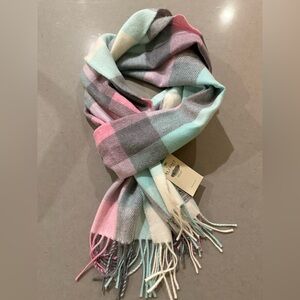 NWT Blarney Woollen Mills Extra Fine Merino Wool Scarf - Made in Ireland